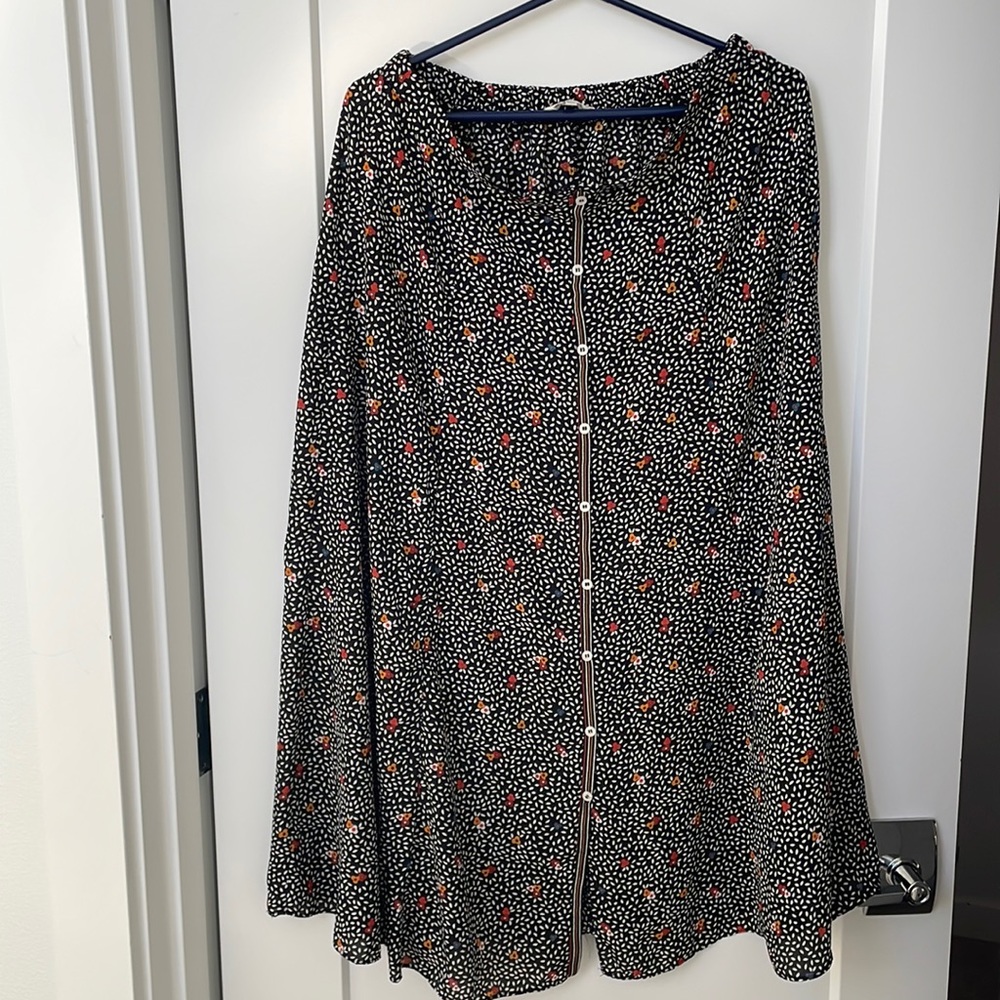Modern button front A-line skirt